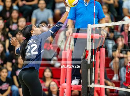 Thumbnail 3 in Glendale vs Chatsworth (CIF State Division 4 Regional Finals) photogallery.