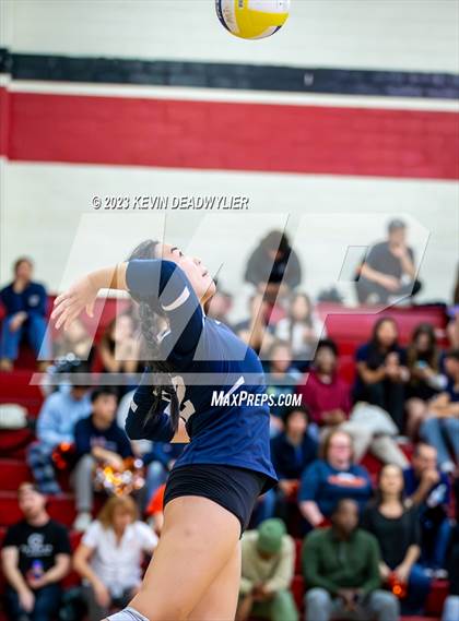 Thumbnail 3 in Glendale vs Chatsworth (CIF State Division 4 Regional Finals) photogallery.