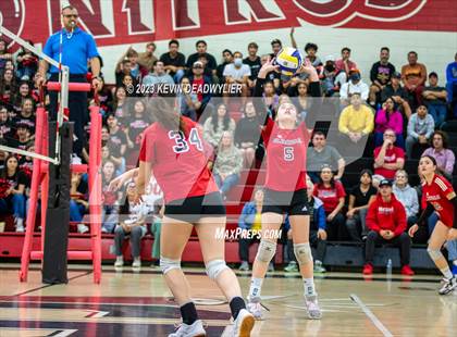 Thumbnail 2 in Glendale vs Chatsworth (CIF State Division 4 Regional Finals) photogallery.