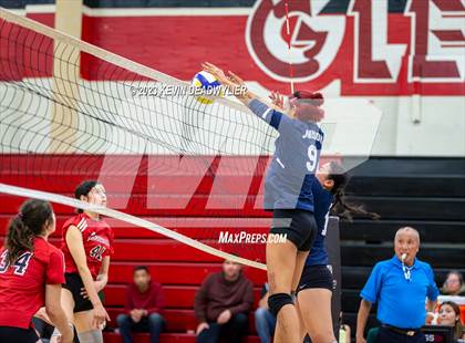 Thumbnail 3 in Glendale vs Chatsworth (CIF State Division 4 Regional Finals) photogallery.