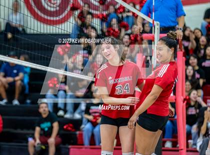 Thumbnail 3 in Glendale vs Chatsworth (CIF State Division 4 Regional Finals) photogallery.