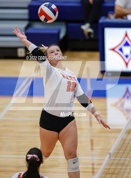 Thumbnail 2 in Lambert vs. Walton (GHSA 7A Semifinal) photogallery.
