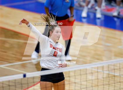 Thumbnail 2 in Lambert vs. Walton (GHSA 7A Semifinal) photogallery.