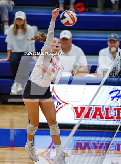 Thumbnail 3 in Lambert vs. Walton (GHSA 7A Semifinal) photogallery.