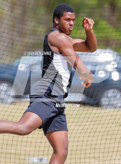 Thumbnail 3 in Daniel Roberts Invite (Discus Throw) photogallery.