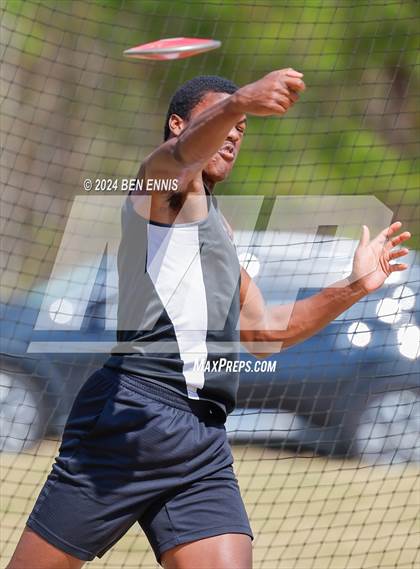 Thumbnail 2 in Daniel Roberts Invite (Discus Throw) photogallery.