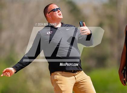 Thumbnail 3 in Daniel Roberts Invite (Discus Throw) photogallery.