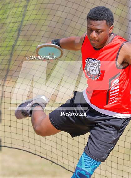 Thumbnail 1 in Daniel Roberts Invite (Discus Throw) photogallery.