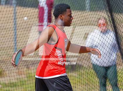 Thumbnail 2 in Daniel Roberts Invite (Discus Throw) photogallery.