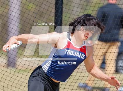 Thumbnail 2 in Daniel Roberts Invite (Discus Throw) photogallery.