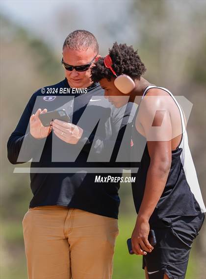 Thumbnail 1 in Daniel Roberts Invite (Discus Throw) photogallery.