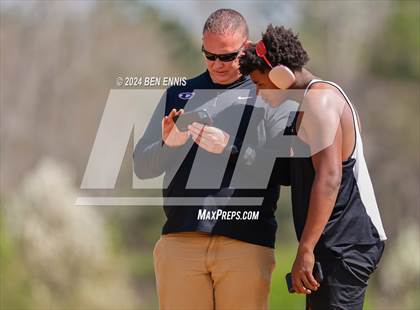 Thumbnail 2 in Daniel Roberts Invite (Discus Throw) photogallery.