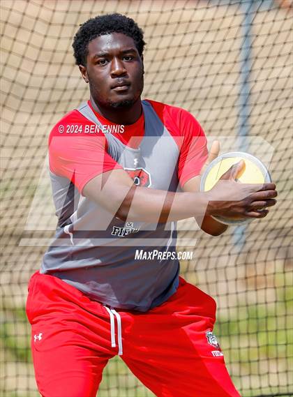 Thumbnail 2 in Daniel Roberts Invite (Discus Throw) photogallery.