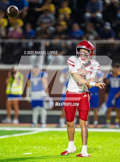 Thumbnail 2 in Hardin vs. Hitchcock (UIL 3A D1 Football Area) photogallery.