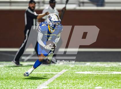 Thumbnail 1 in Hardin vs. Hitchcock (UIL 3A D1 Football Area) photogallery.