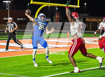 Thumbnail 2 in Hardin vs. Hitchcock (UIL Football 3A D1 Area) photogallery.