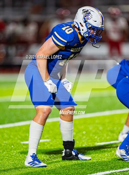 Thumbnail 1 in Hardin vs. Hitchcock (UIL Football 3A D1 Area) photogallery.