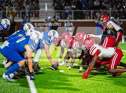 Thumbnail 1 in Hardin vs. Hitchcock (UIL 3A D1 Football Area) photogallery.