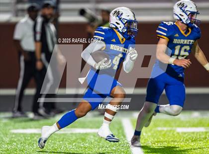 Thumbnail 3 in Hardin vs. Hitchcock (UIL 3A D1 Football Area) photogallery.