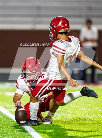 Thumbnail 2 in Hardin vs. Hitchcock (UIL 3A D1 Football Area) photogallery.