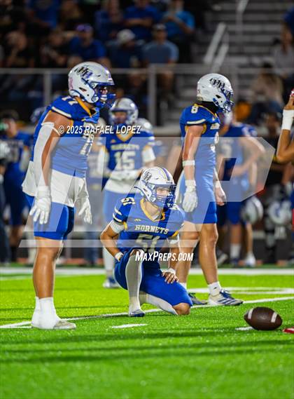 Thumbnail 2 in Hardin vs. Hitchcock (UIL 3A D1 Football Area) photogallery.