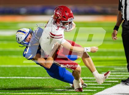 Thumbnail 2 in Hardin vs. Hitchcock (UIL Football 3A D1 Area) photogallery.