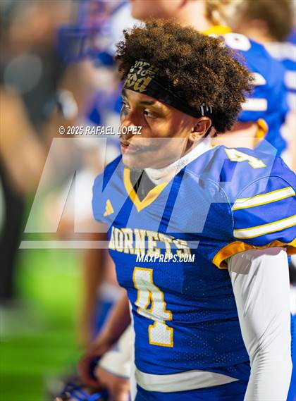 Thumbnail 3 in Hardin vs. Hitchcock (UIL Football 3A D1 Area) photogallery.