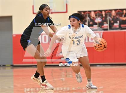 Thumbnail 2 in Windward vs. El Camino Real (Battle at the Beach) photogallery.