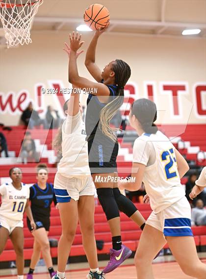 Thumbnail 3 in Windward vs. El Camino Real (Battle at the Beach) photogallery.