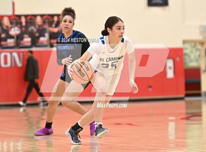 Thumbnail 2 in Windward vs. El Camino Real (Battle at the Beach) photogallery.