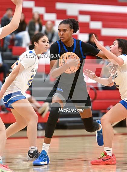 Thumbnail 2 in Windward vs. El Camino Real (Battle at the Beach) photogallery.