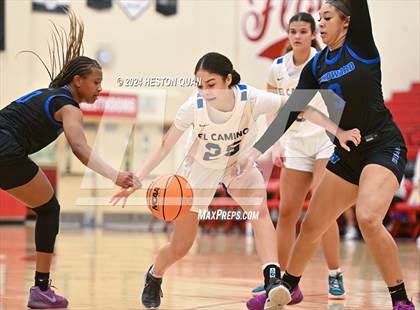 Thumbnail 2 in Windward vs. El Camino Real (Battle at the Beach) photogallery.