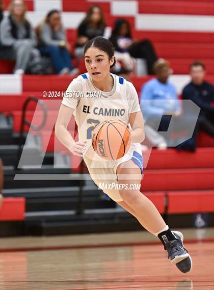 Thumbnail 3 in Windward vs. El Camino Real (Battle at the Beach) photogallery.