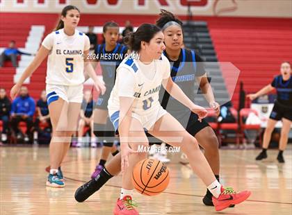 Thumbnail 2 in Windward vs. El Camino Real (Battle at the Beach) photogallery.