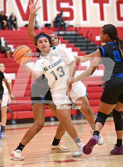 Thumbnail 1 in Windward vs. El Camino Real (Battle at the Beach) photogallery.