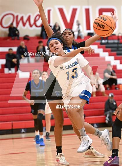Thumbnail 2 in Windward vs. El Camino Real (Battle at the Beach) photogallery.