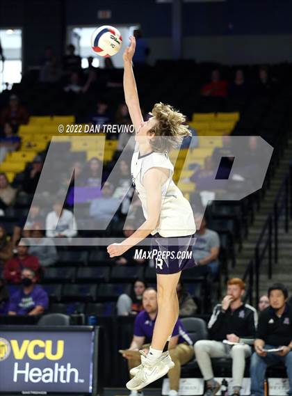 Thumbnail 2 in Glen Allen vs James River Midlothian (VHSL Class 5 State Final) photogallery.