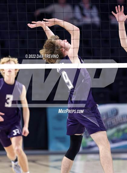 Thumbnail 3 in Glen Allen vs James River Midlothian (VHSL Class 5 State Final) photogallery.