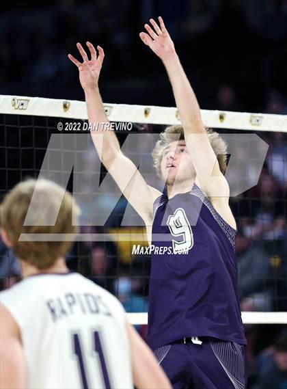 Thumbnail 3 in Glen Allen vs James River Midlothian (VHSL Class 5 State Final) photogallery.