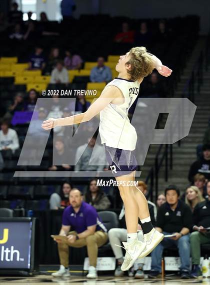 Thumbnail 3 in Glen Allen vs James River Midlothian (VHSL Class 5 State Final) photogallery.