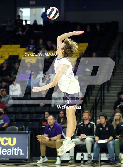 Thumbnail 2 in Glen Allen vs James River Midlothian (VHSL Class 5 State Final) photogallery.