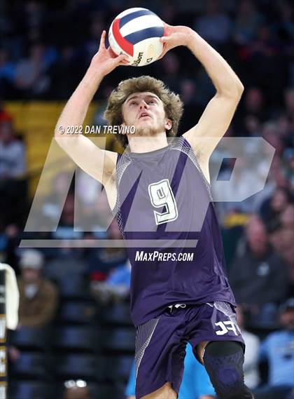 Thumbnail 2 in Glen Allen vs James River Midlothian (VHSL Class 5 State Final) photogallery.