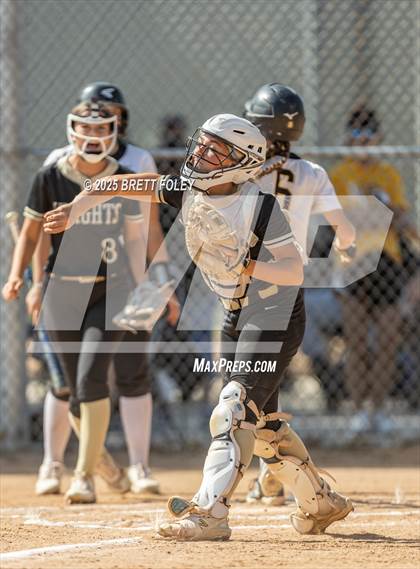 Thumbnail 2 in Fremont vs. Lincoln Southeast photogallery.