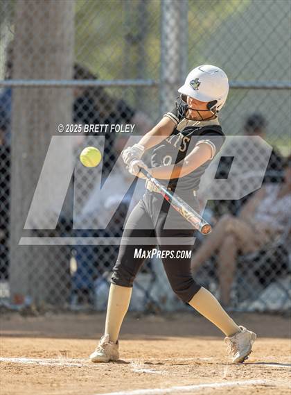 Thumbnail 1 in Fremont vs. Lincoln Southeast photogallery.