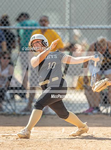 Thumbnail 3 in Fremont vs. Lincoln Southeast photogallery.