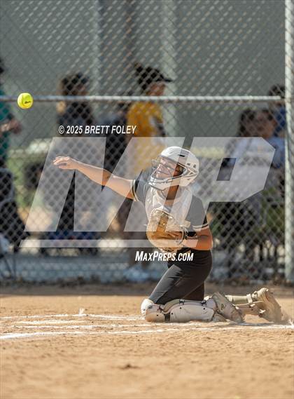 Thumbnail 3 in Fremont vs. Lincoln Southeast photogallery.