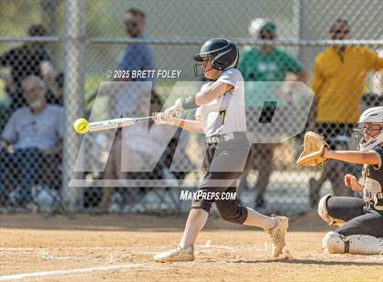 Thumbnail 2 in Fremont vs. Lincoln Southeast photogallery.