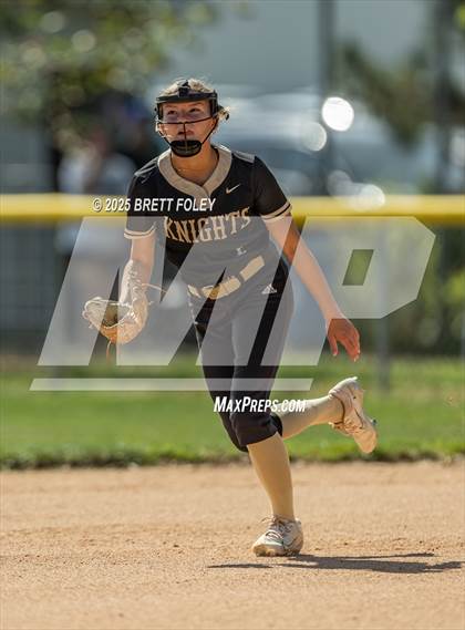 Thumbnail 2 in Fremont vs. Lincoln Southeast photogallery.