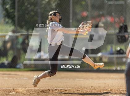 Thumbnail 3 in Fremont vs. Lincoln Southeast photogallery.