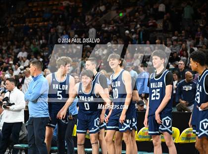 Thumbnail 2 in ThunderRidge vs. Valor Christian (CHSAA 6A State Final) photogallery.